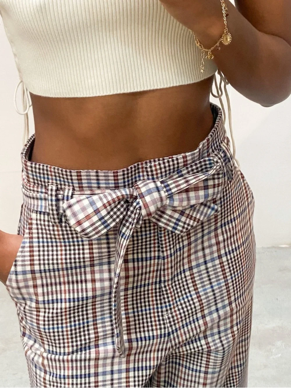 H&M Checked Tie-Waist Wide Leg Pants - Beige Plaid - Picture 3 of 13